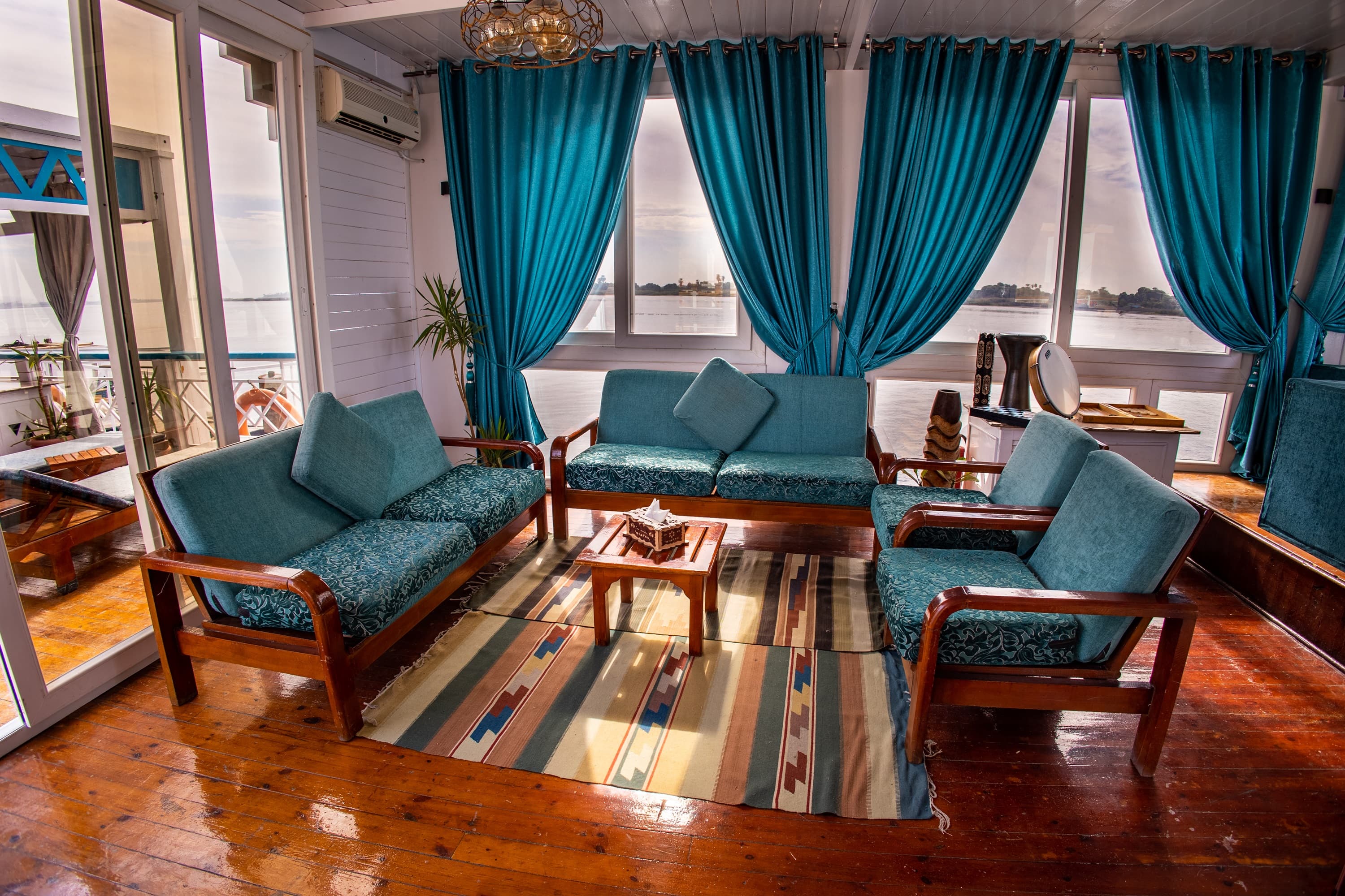 Royal Cleopatra — interior 2