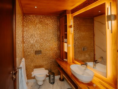 Azhaar Dahabiya Bathroom